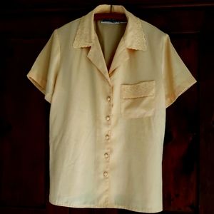 Women's Claudia Richard's scalloped collar blouse